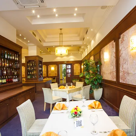 Hotel Arena Di Serdica 5*