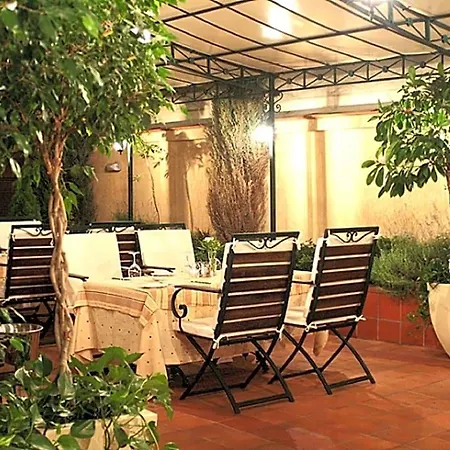Hotel Arena Di Serdica 5*